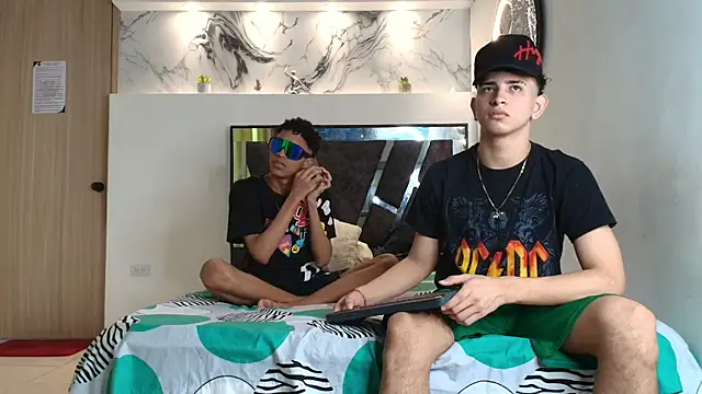 KING OFF BOYS online show from 10-18-25, 01:13