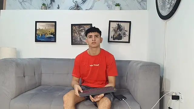 KING OFF BOYS online show from 12-20-25, 01:03