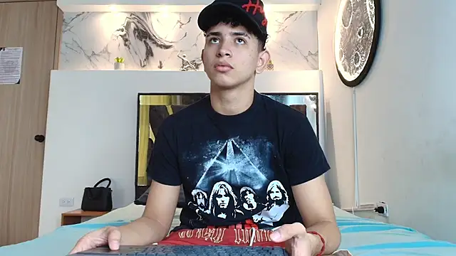 KING OFF BOYS online show from 09-30-25, 01:28