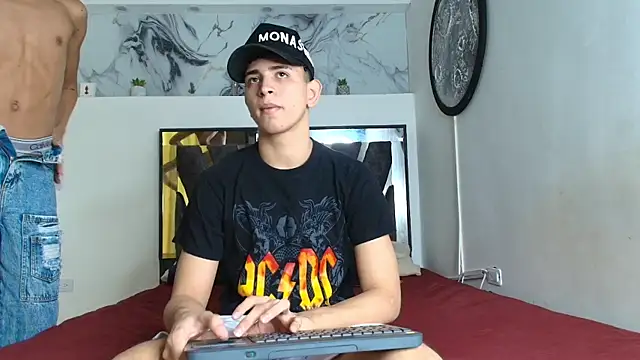 KING OFF BOYS online show from 10-28-25, 01:21