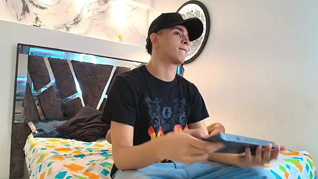 KING OFF BOYS online show from 11-20-25, 01:34