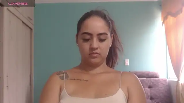 Anthonela Queen online show from 12-18-25, 05:06