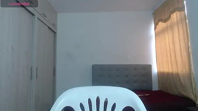 Anthonela Queen online show from 10-26-25, 01:00