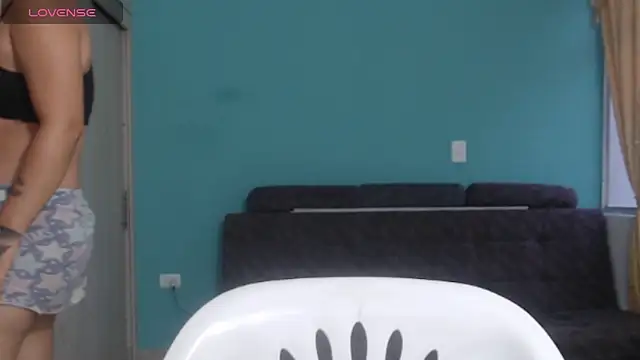 Snapshot of Anthonela_Queen chatting on 02-03-26, 11:48 Anthonela Queen online show from 02-03-26, 11:48