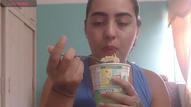 Anthonela Queen online show from 12-21-25, 06:42