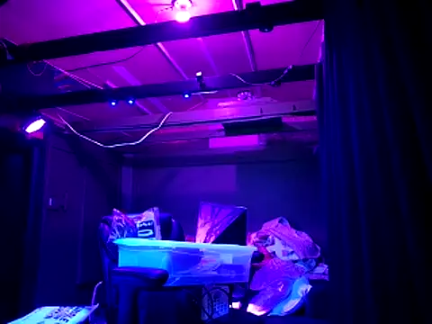 Snapshot of MickDollz chatting on 10-29-25, 07:40 MickDollz online show from 10-29-25, 07:40