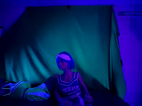 Snapshot of MickDollz chatting on 03-22-25, 09:24 MickDollz online show from 03-22-25, 09:24