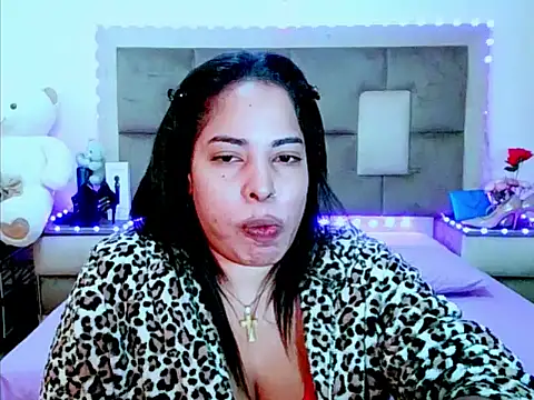 Snapshot of indiantopaz694u chatting on 07-17-26, 05:59 indiantopaz694u online show from 07-17-26, 05:59