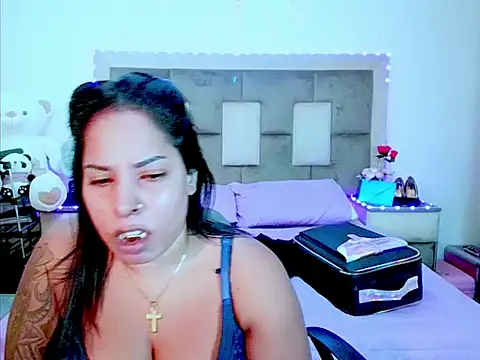 Snapshot of indiantopaz694u chatting on 05-31-26, 04:51 indiantopaz694u online show from 05-31-26, 04:51