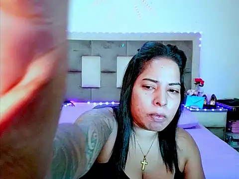 Snapshot of indiantopaz694u chatting on 05-27-26, 04:31 indiantopaz694u online show from 05-27-26, 04:31