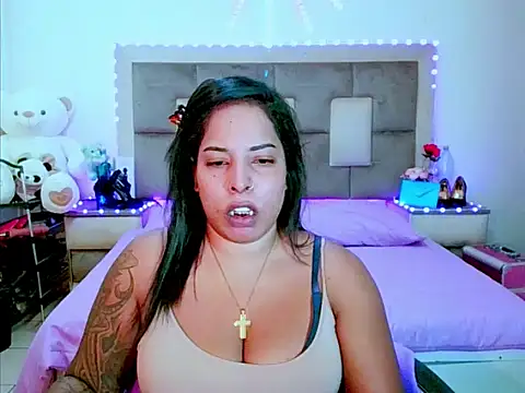 Snapshot of indiantopaz694u chatting on 04-30-26, 04:30 indiantopaz694u online show from 04-30-26, 04:30