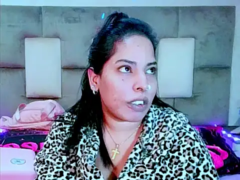 Snapshot of indiantopaz694u chatting on 06-25-26, 06:07 indiantopaz694u online show from 06-25-26, 06:07