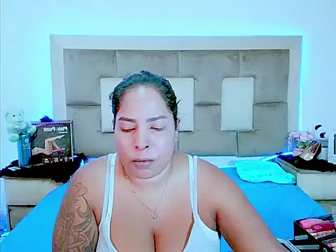 Snapshot of indiantopaz694u chatting on 02-03-26, 04:43 indiantopaz694u online show from 02-03-26, 04:43