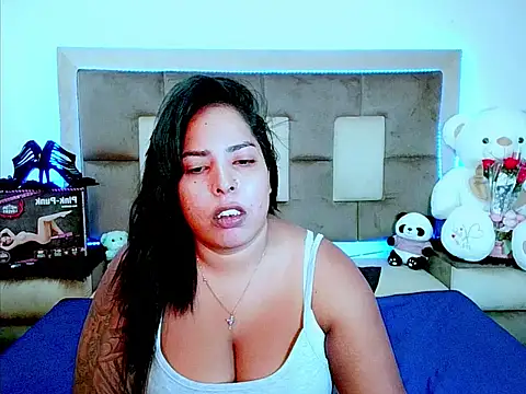 Snapshot of indiantopaz694u chatting on 02-15-26, 05:30 indiantopaz694u online show from 02-15-26, 05:30