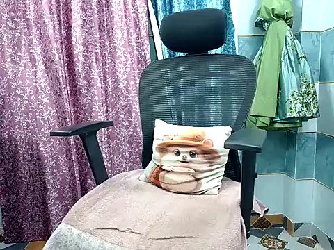 Lovely Jiya online show from 10-04-25, 09:11