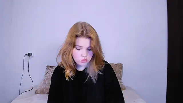 LaseyMoon online show from 10-27-25, 10:33