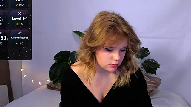 LaseyMoon online show from 03-02-25, 04:17