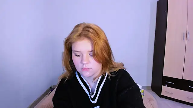 LaseyMoon online show from 11-11-25, 02:28