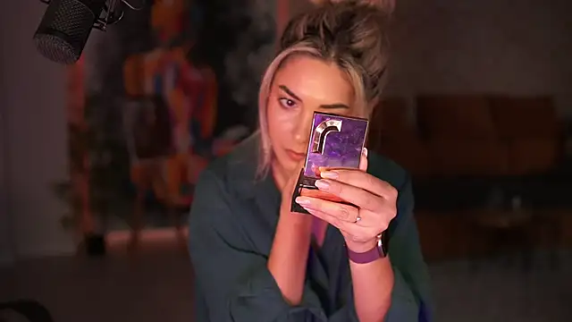  Allie  online show from 11-18-25, 05:55