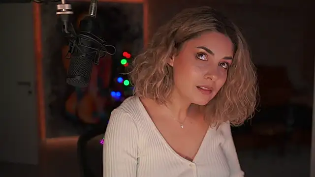  Allie  online show from 12-14-25, 01:17