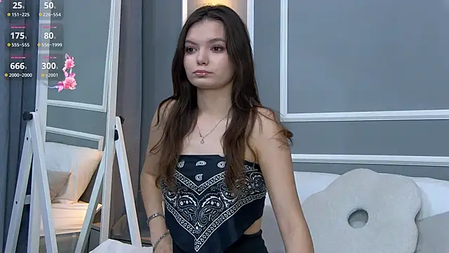 AsterQuinn online show from 11-17-25, 03:16