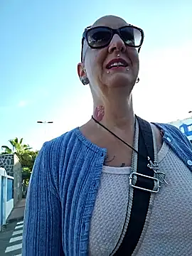 Emma Milf25 online show from 09-25-25, 07:58