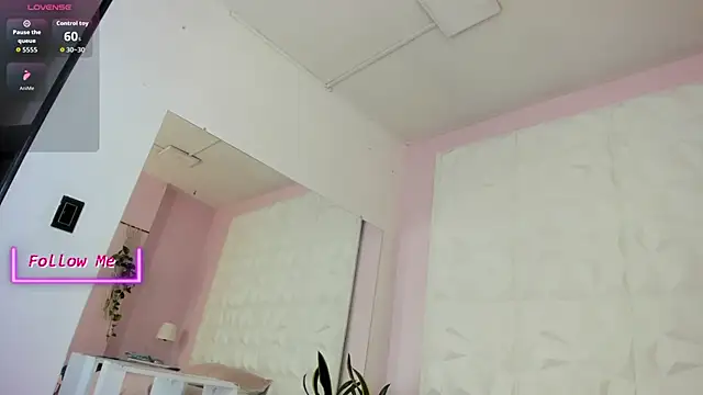 Valeriagomez  online show from 10-06-25, 12:06