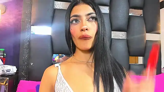 EMYCLARK01 online show from 09-18-25, 03:20