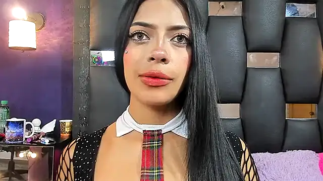 EMYCLARK01 online show from 10-24-25, 09:14
