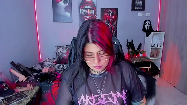 Veronika metal online show from 12-18-25, 07:07