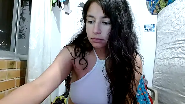 Snapshot of Escarcha-blue chatting on 02-15-26, 12:22 Escarcha-blue online show from 02-15-26, 12:22