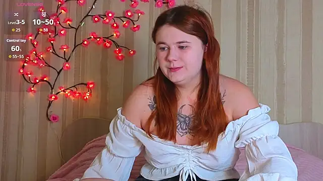 Snapshot of Eva_Starlight chatting on 02-13-26, 04:01 Eva Starlight online show from 02-13-26, 04:01