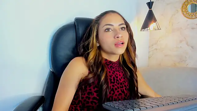 Snapshot of Samaantha-beckham chatting on 04-01-26, 11:56 Samaantha-beckham online show from 04-01-26, 11:56