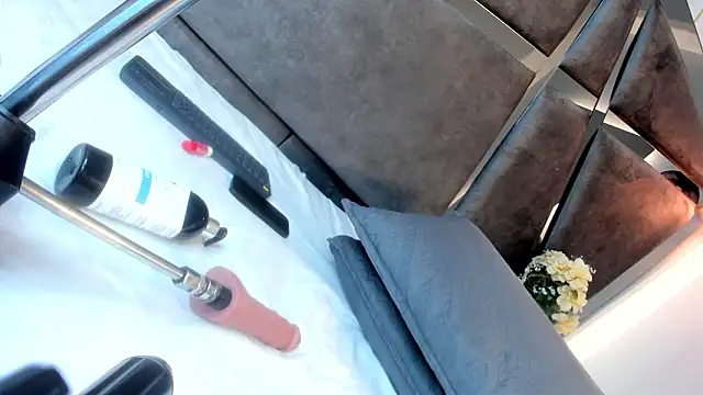 Samaantha-beckham online show from 03-06-26, 11:11