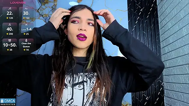 MaeveKuro online show from 02-05-26, 03:02