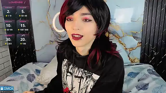 MaeveKuro online show from 10-29-25, 03:16