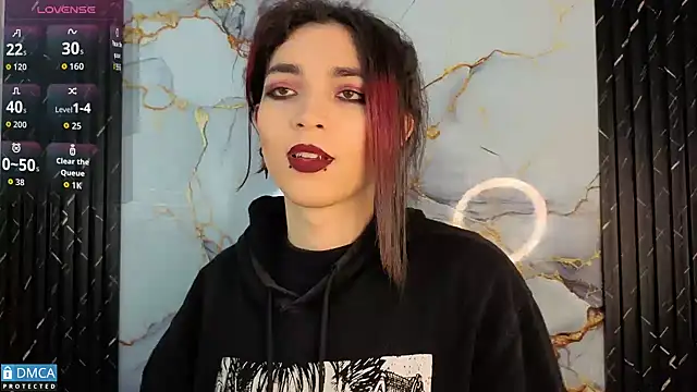 MaeveKuro online show from 11-04-25, 03:43