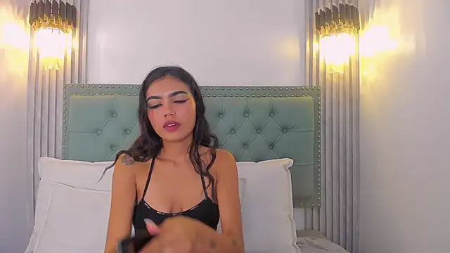 PaolaB g online show from 03-21-25, 06:07