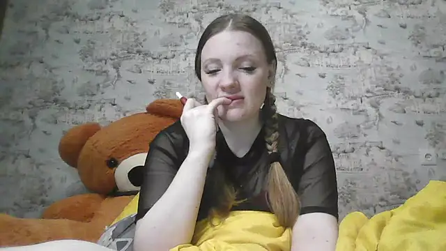 Snapshot of Eveline_May chatting on 03-21-25, 06:18 Eveline May online show from 03-21-25, 06:18
