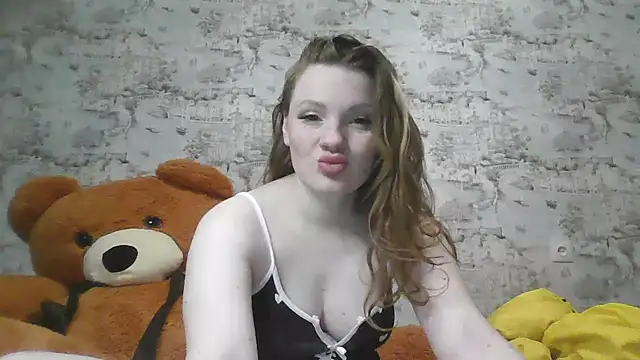 Snapshot of Eveline_May chatting on 03-14-25, 10:16 Eveline May online show from 03-14-25, 10:16