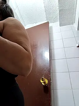 roxanasexy2025 online show from 03-23-26, 04:07