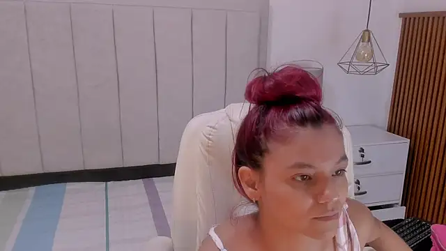 gime lara online show from 12-18-25, 06:34