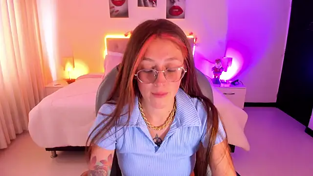 Emily Warren  online show from 12-04-25, 07:46