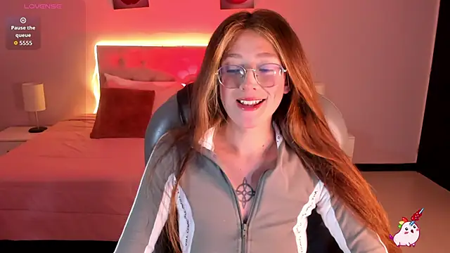 Emily Warren  online show from 02-20-26, 08:22