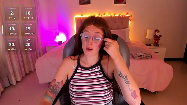 Emily Warren  online show from 11-19-25, 07:03