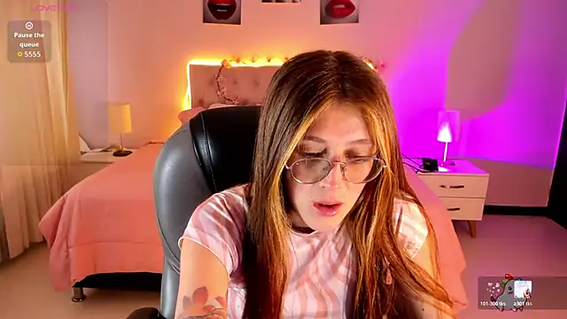 Emily Warren  online show from 03-16-26, 08:11