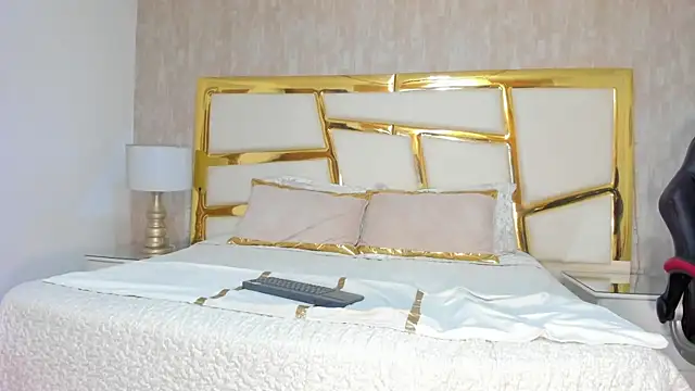 Snapshot of Gianna_Watson chatting on 02-26-25, 05:53 Gianna Watson online show from 02-26-25, 05:53