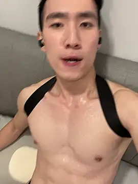 Snapshot of Hon1069 chatting on 03-05-25, 08:10 Hon1069 online show from 03-05-25, 08:10