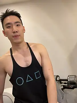 Snapshot of Hon1069 chatting on 03-15-25, 04:10 Hon1069 online show from 03-15-25, 04:10