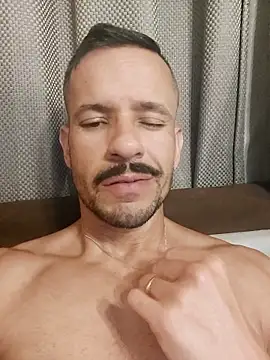 juniortche1313 online show from 10-06-25, 02:02